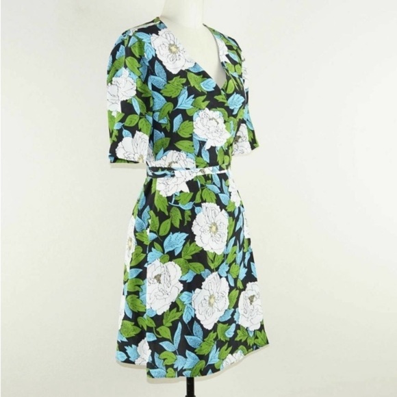 Diane Von Furstenberg Savilla Wrap Silk Floral Mini Dress Sz 4 Resortwear Luxury - Picture 14 of 16